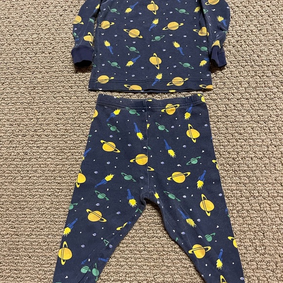 Space Pajamas Kitestrings  2T 24 months GUC - Picture 4 of 5
